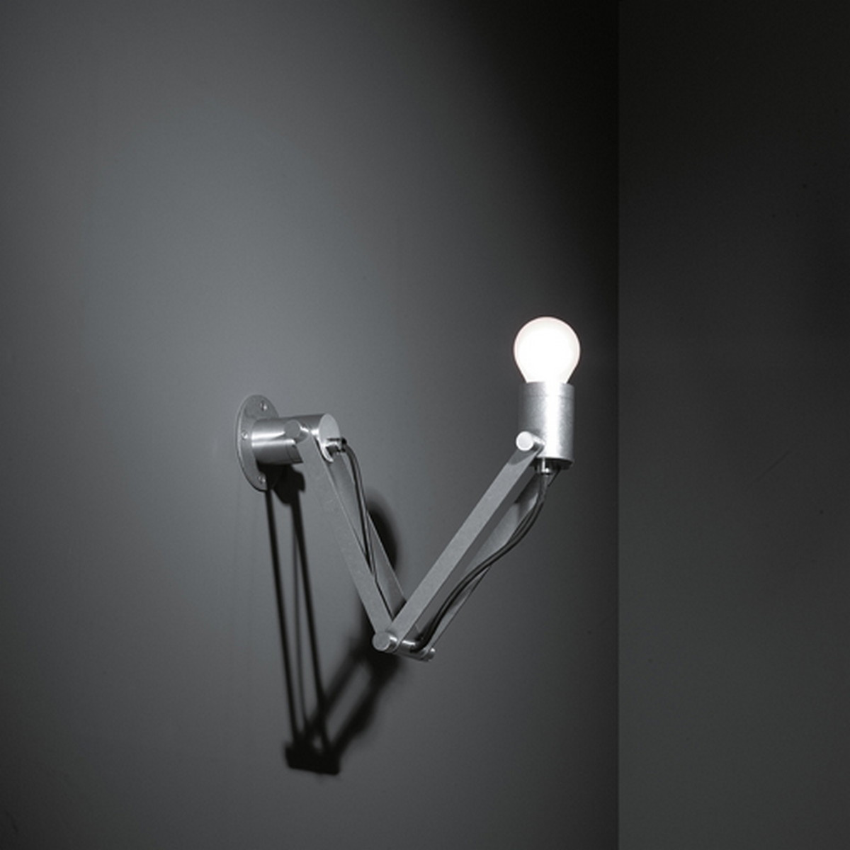 Nomad Minimal Surface Adjustable Short 1x A60 E27 Aluminium Matt