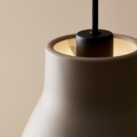 Gong pendel D250 sandstruktur/svartstruktur E27