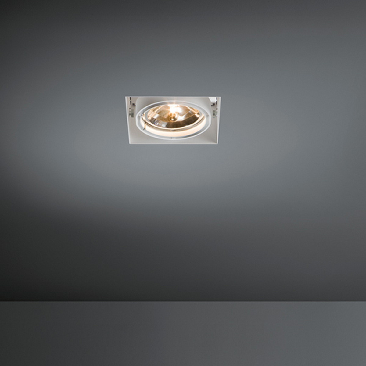 Multiple Recessed Trimless Adjustable AR111 1x DE White Structure