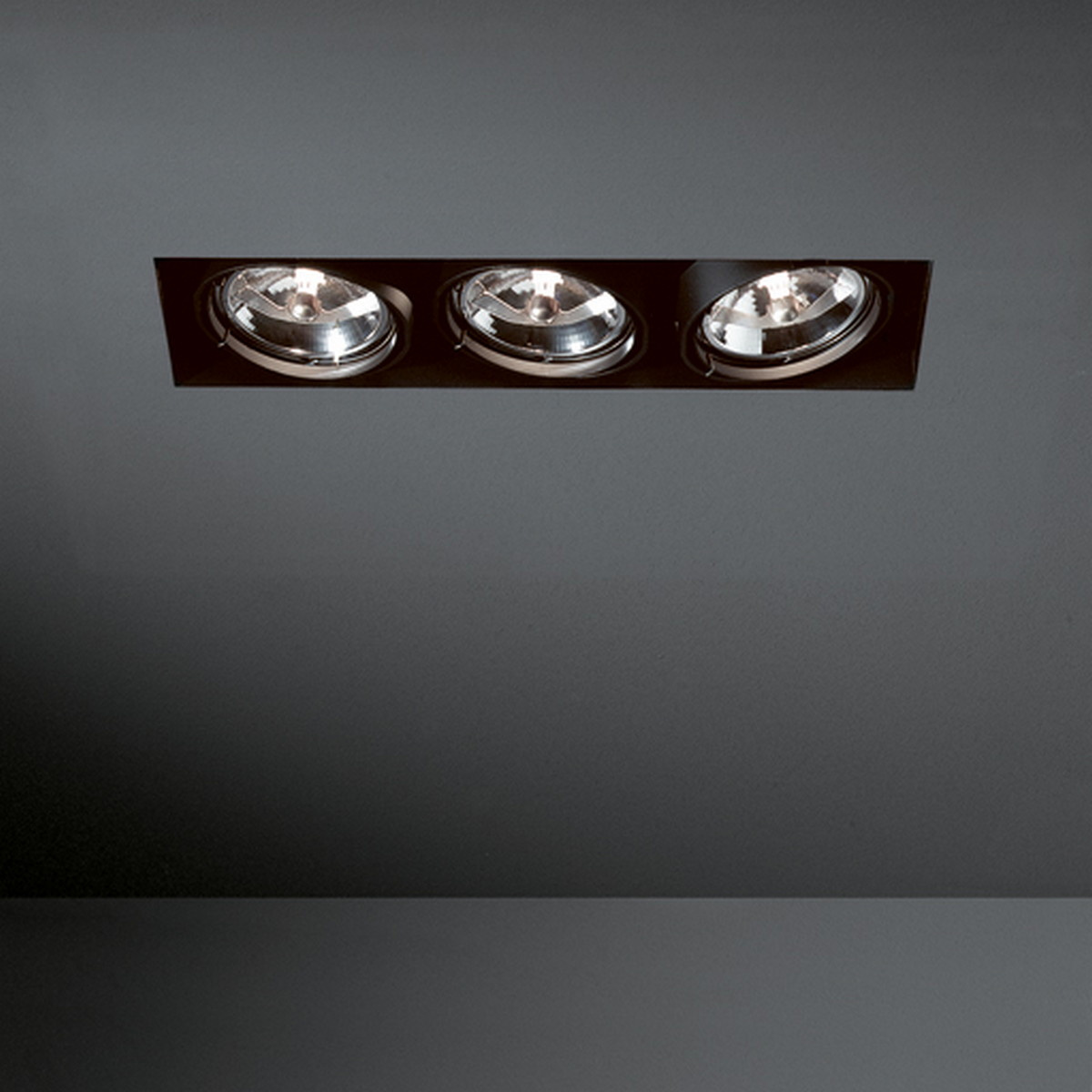 Multiple Recessed Trimless Adjustable AR111 3x DE Black Matt