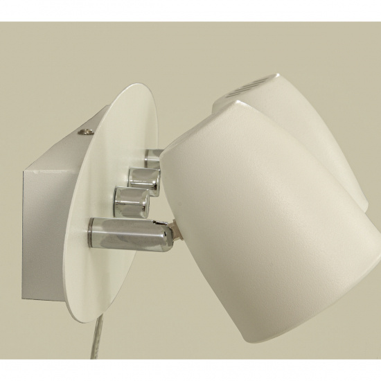 SANDNES v�gglampa. dubbel, vit