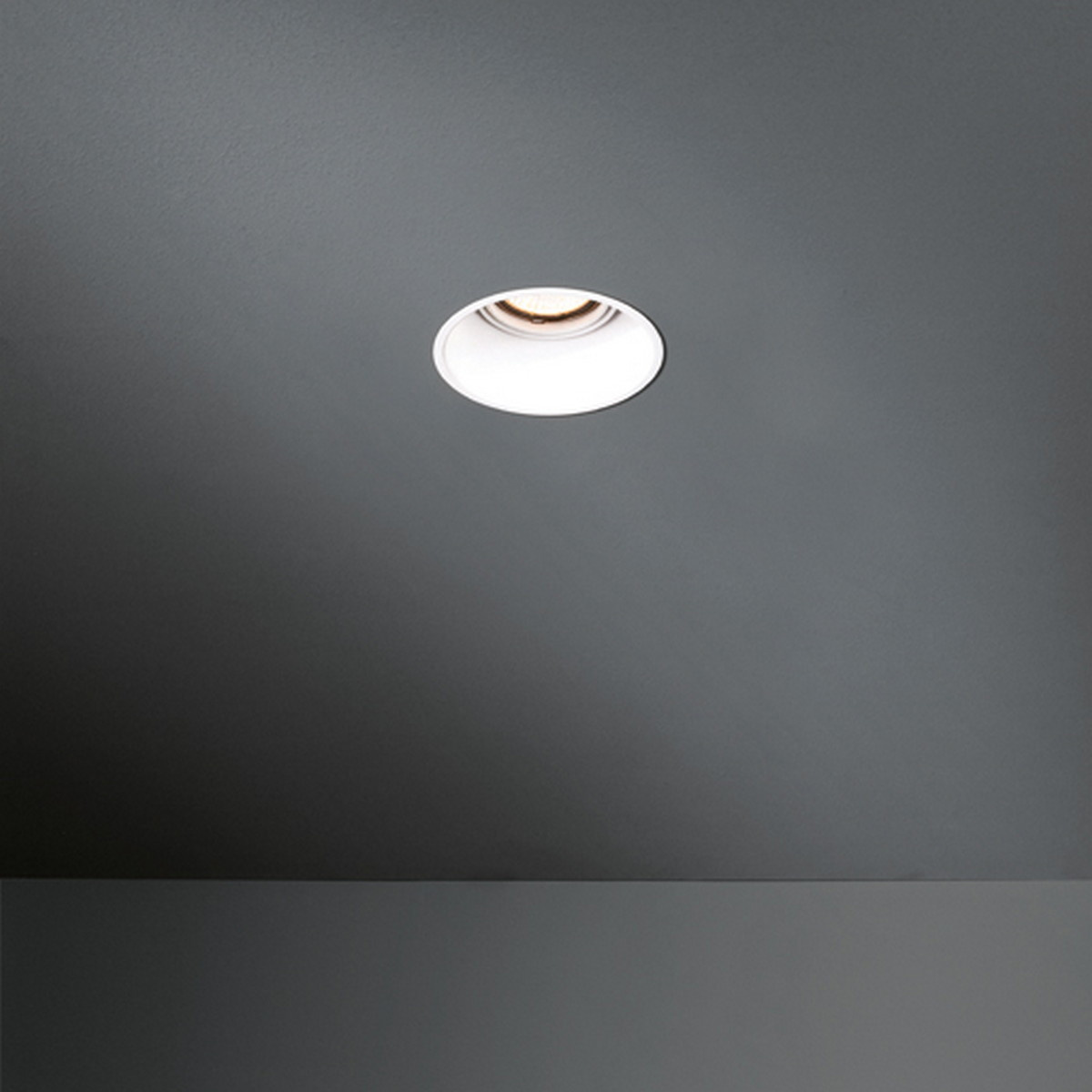 Lotis Round Recessed Adjustable 97 1x MR16 DE White Structure