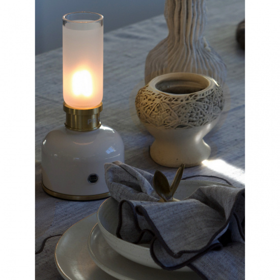 FRIDA Bordlampa Vit (ljusl�ga) 11x22cm