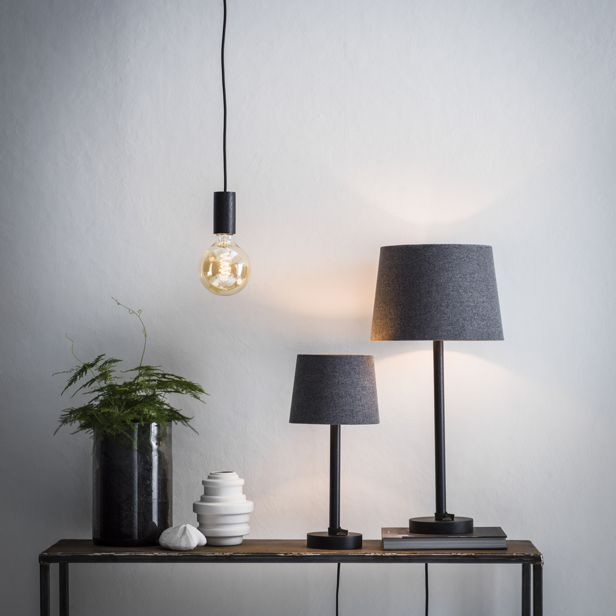 Columbus Lampfot, Industrigr� 35cm