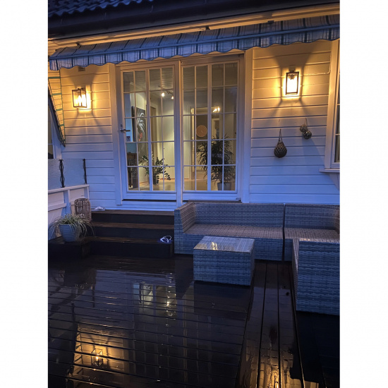 ARENDAL v�gglampa ute, liten svart