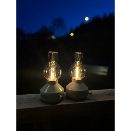 Glimt BordslampaIP44, Laddbar sand/amber