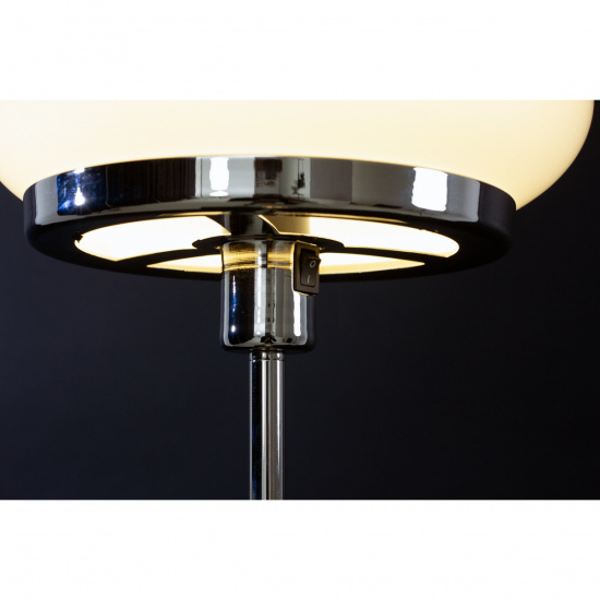 NEW AUGUST golvlampa, silver/vit