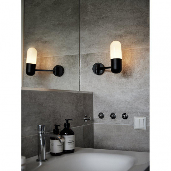 Zeta V�gglampa IP44, Mattsvart 23cm