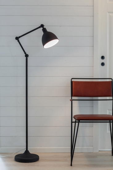 Bazar golvlampa H147cm Sandsvart