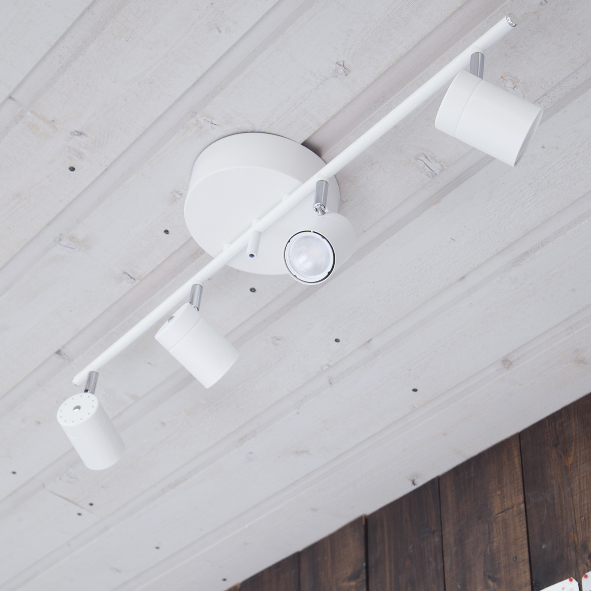 Correct takskena 4-l�g Vit matt