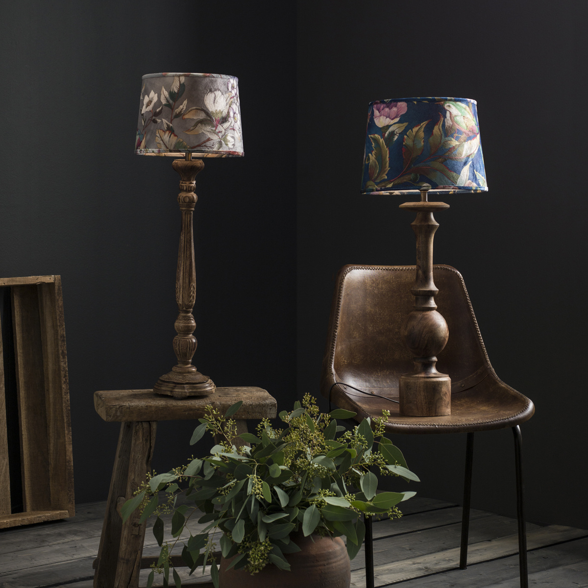 Molly Lampfot, Darkblack 61cm