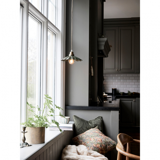 Ester f�nsterlampa, M�rkgr�n 24cm