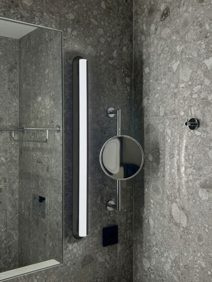 ROYALE Badrum, V�gg, Svart, L=80cm Led