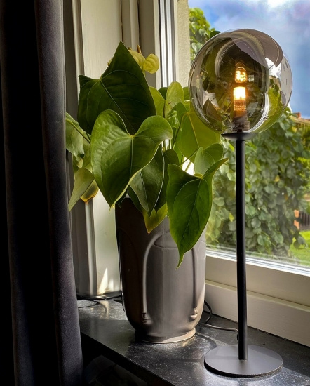 MOLEKYL bordlampa h�g, svart/r�k