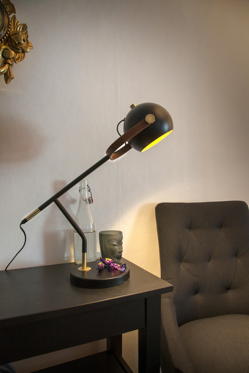 BOW skrivbordsampa, svart