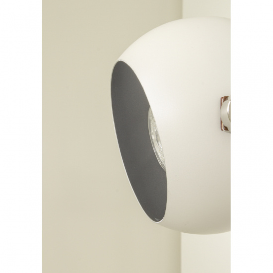 BOW golvlampa. 3-arm, vit