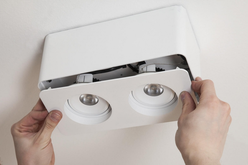 Level Multi Box II Vit 3000K