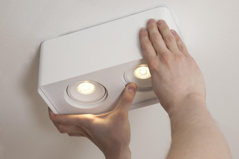 Level Multi Box II Vit 3000K