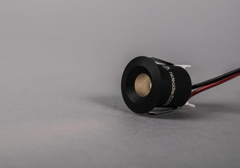 Core Smart 15� Svart 3000K