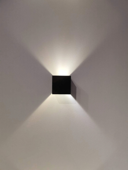 BLK.19 Inomhus V�gglampa Svart