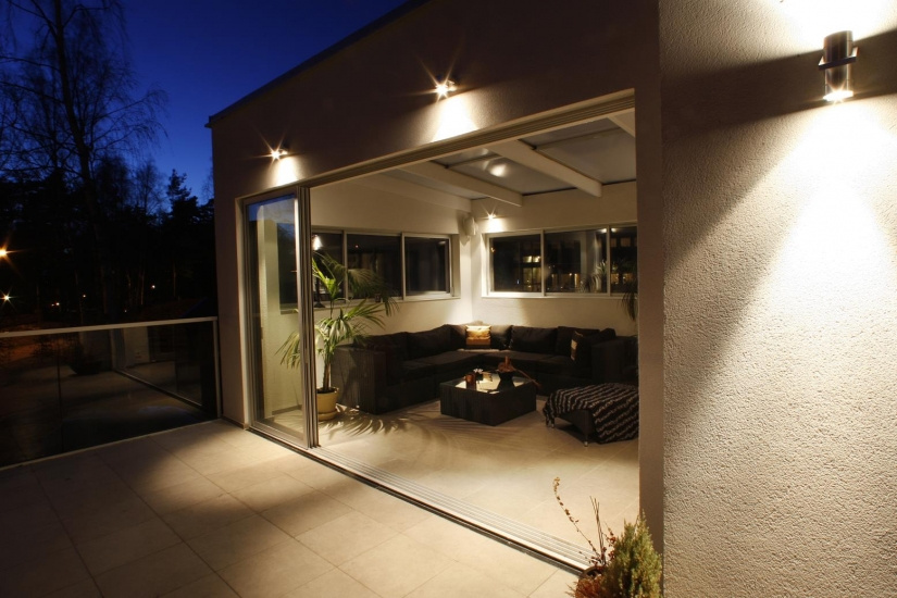 BOK.08 Lampa Utomhus V�gg Alu