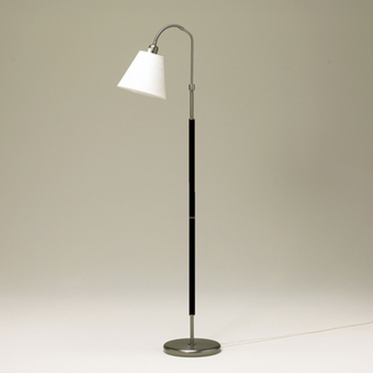 Tullgarn Golv / r�j�rn/svart