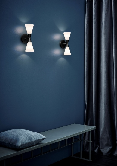 Harlekin wall lamp Duo black/opal E14