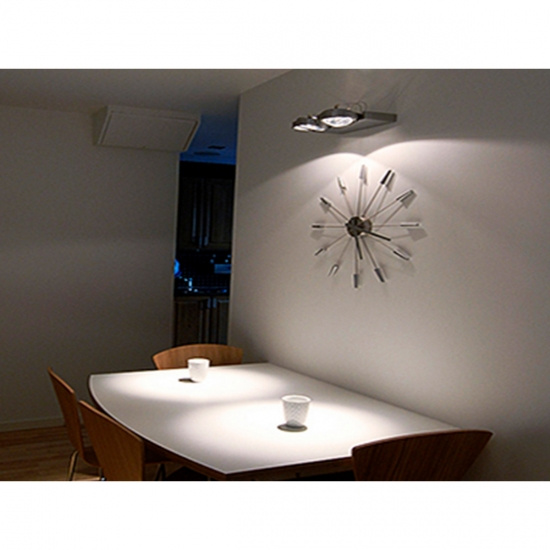 V�gg spotlight, TEC.02